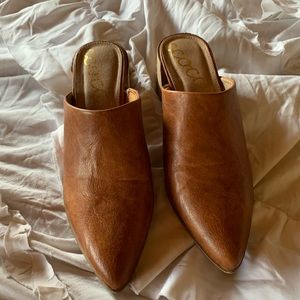 Leather mules